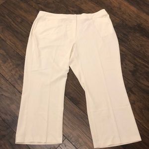EUC 26W P Jessica London cream color pants